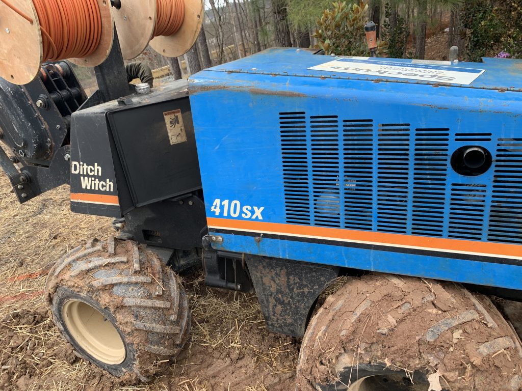 PROJECTS RF USA. Image 4. Chain Trencher Machine, DITCH 410 SX for work (03/11/2019)